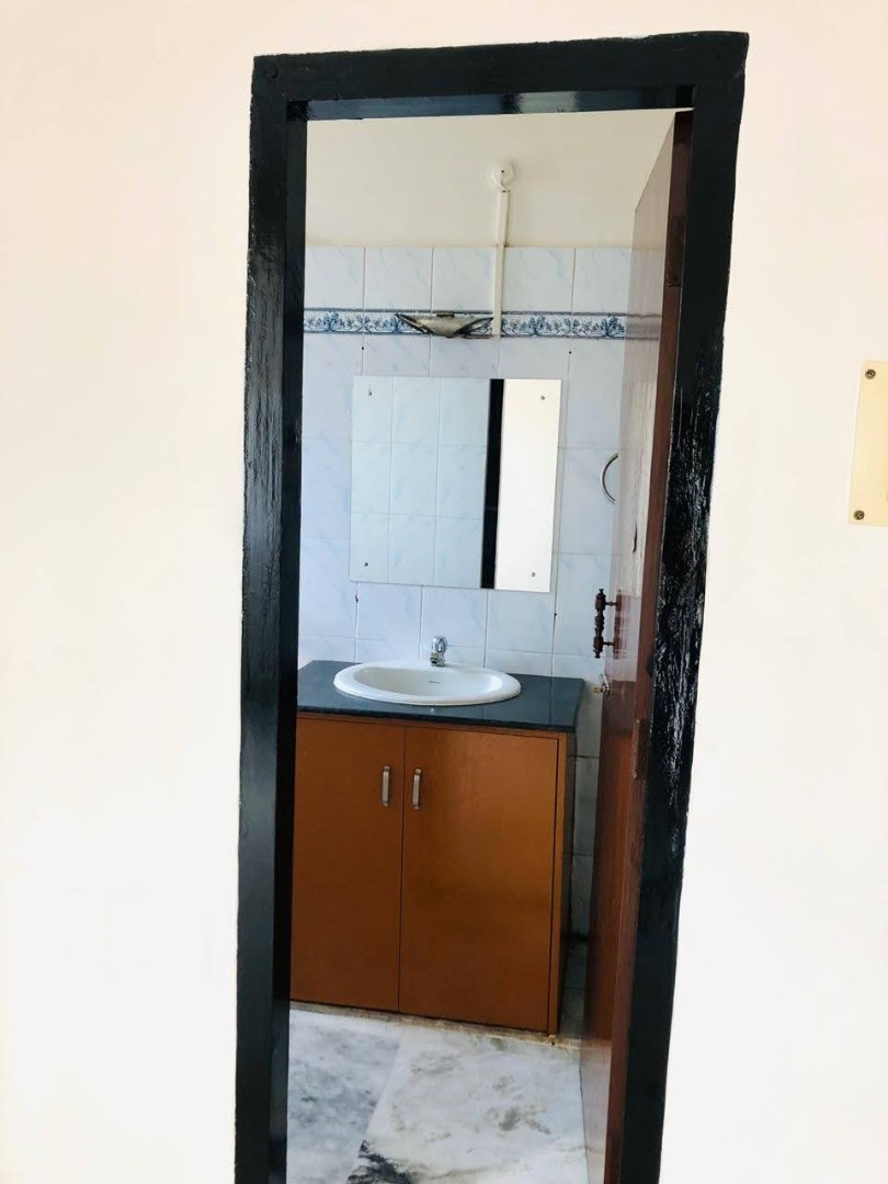 Unfurnished 3bhk in Ganeshguri, Guwahati, Assam, India for Rent